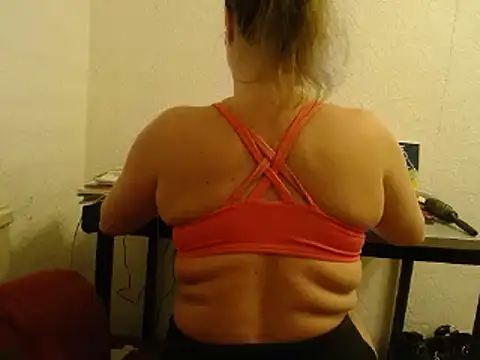 Snapshot of Milana235 chatting on February 2025 07:14:01 PM Milana235 online show from February 2025 07:14:01 PM