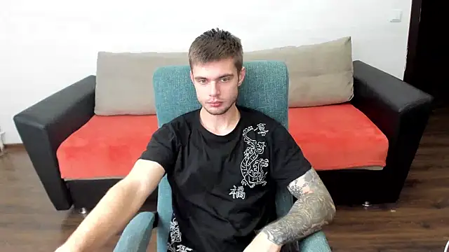 maks wolfis online show from December 2024 12:55:02 PM