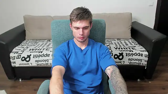 maks wolfis online show from December 2024 02:30:01 AM