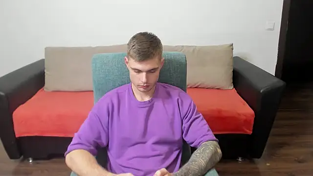 maks wolfis online show from January 2025 11:22:01 PM