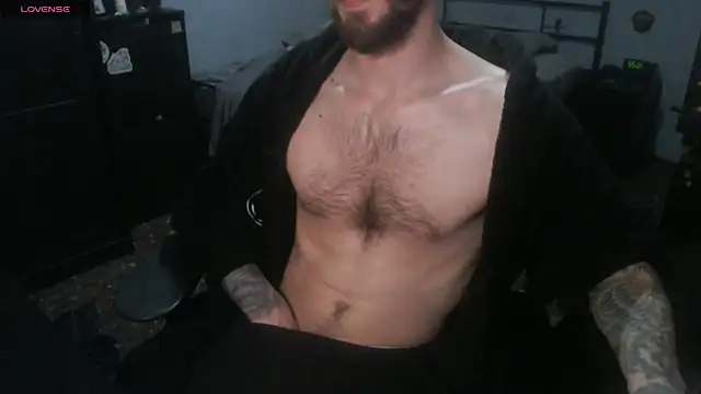 Snapshot of SexxxyLouis chatting on December 2025 02:22:01 PM SexxxyLouis online show from December 2025 02:22:01 PM