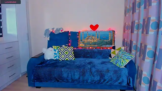 EllenMoore online show from December 2024 02:30:02 AM