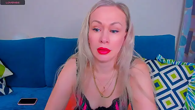 EllenMoore online show from September 2025 03:06:01 AM