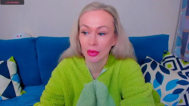 EllenMoore online show from October 2025 03:04:02 AM