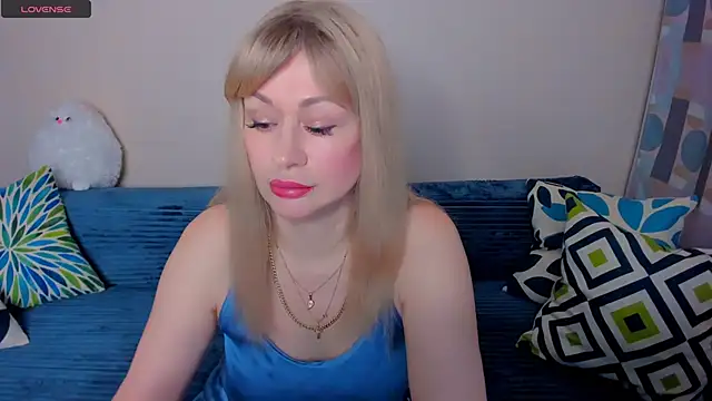 EllenMoore online show from April 2026 03:06:02 AM