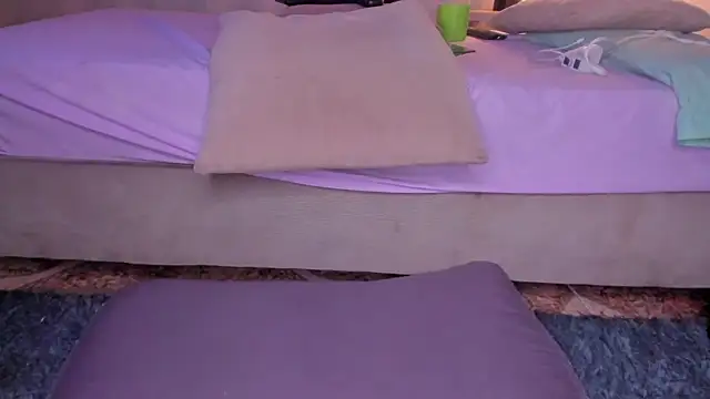 Snapshot of Secret_chells chatting on March 2025 12:10:01 AM Secret chells online show from March 2025 12:10:01 AM