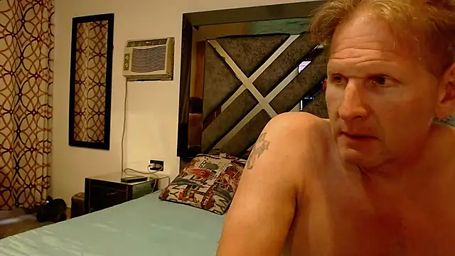 carlosbangsstar online show from December 2024 08:29:01 PM