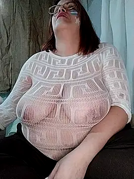 Snapshot of AyantiPonz79 chatting on July 2026 06:44:01 PM AyantiPonz79 online show from July 2026 06:44:01 PM