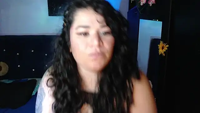 Snapshot of ANGELIQUE_KLANE chatting on April 2026 03:48:02 AM ANGELIQUE KLANE online show from April 2026 03:48:02 AM