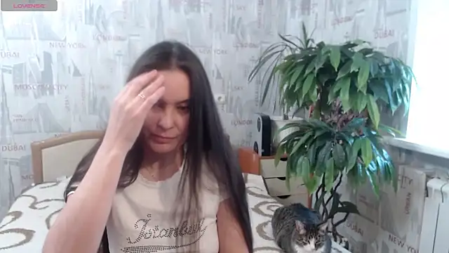 GinaQSoul online show from February 2026 09:53:01 AM