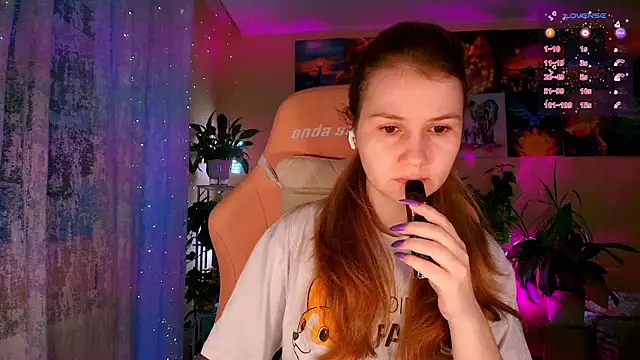 Snapshot of GoodWitch_ chatting on November 2025 07:45:01 AM GoodWitch online show from November 2025 07:45:01 AM