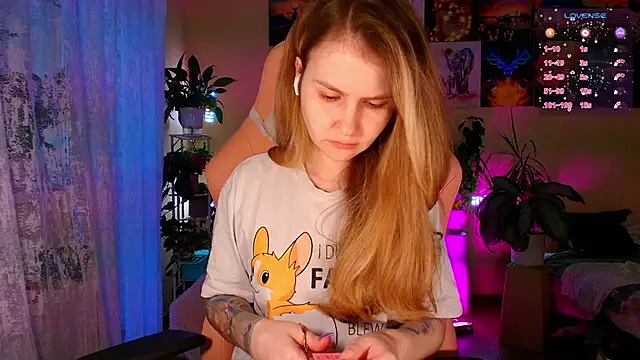 Snapshot of GoodWitch_ chatting on December 2025 07:36:01 AM GoodWitch online show from December 2025 07:36:01 AM