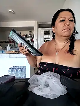 Brenda Berck  online show from April 2026 12:32:01 PM