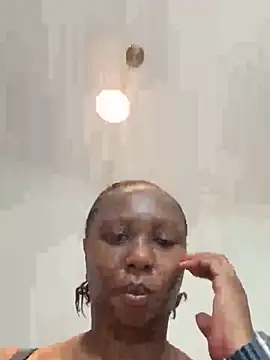 Bootyliciouse21X online show from February 2026 08:29:02 PM