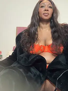 Bootyliciouse21X online show from May 2026 06:20:01 AM