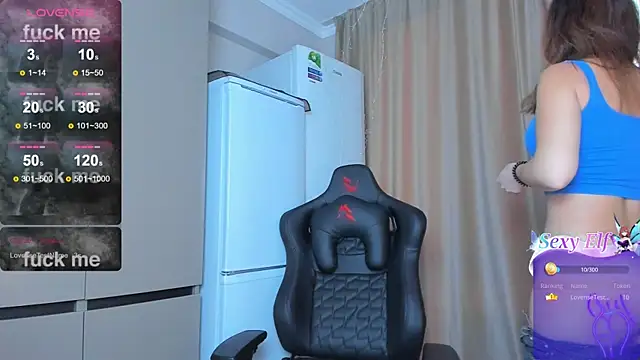 Snapshot of azure_moon2 chatting on January 2025 11:42:02 AM azure moon2 online show from January 2025 11:42:02 AM