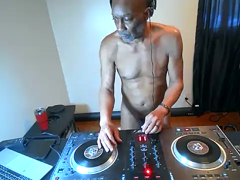 longdick4you8686 online show from January 2025 10:16:02 PM