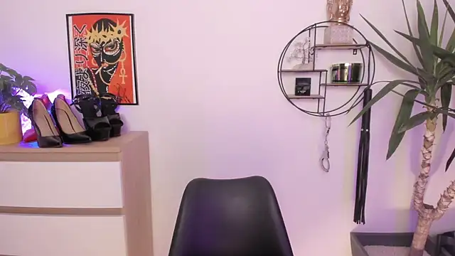 1Sandy online show from December 2024 06:42:02 PM