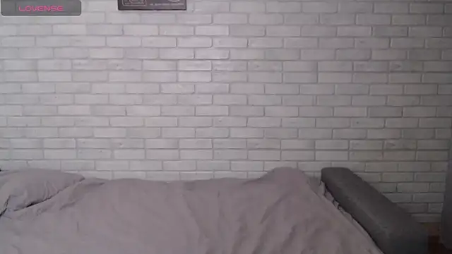 Alexxx horny online show from December 2025 03:44:01 AM