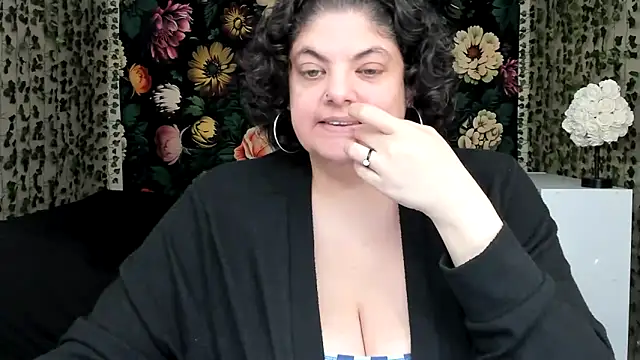 Snapshot of Exotic-Melons chatting on May 2026 08:15:02 PM Exotic-Melons online show from May 2026 08:15:02 PM