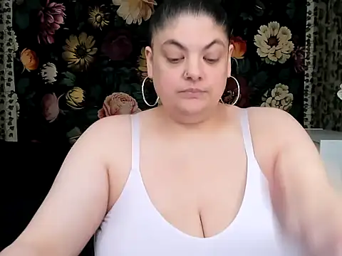 Snapshot of Exotic-Melons chatting on May 2026 09:33:01 PM Exotic-Melons online show from May 2026 09:33:01 PM
