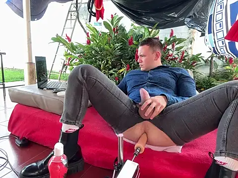 Snapshot of simon_and_david chatting on September 2025 08:41:01 PM simon and david online show from September 2025 08:41:01 PM