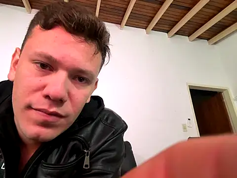 Snapshot of simon_and_david chatting on October 2025 10:02:02 AM simon and david online show from October 2025 10:02:02 AM