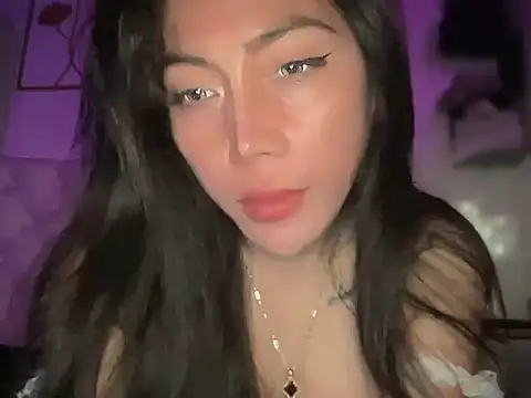 Snapshot of kristinestar chatting on November 2025 12:44:01 AM kristinestar online show from November 2025 12:44:01 AM