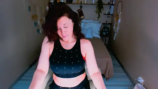 AnaMills online show from December 2025 10:20:02 AM