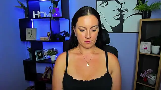 Snapshot of FUN_AMI chatting on May 2026 04:04:02 PM FUN AMI online show from May 2026 04:04:02 PM