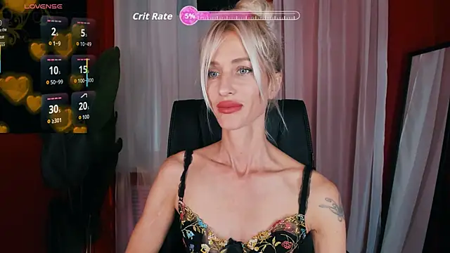 Snapshot of CindySw chatting on September 2025 11:10:02 AM CindySw online show from September 2025 11:10:02 AM