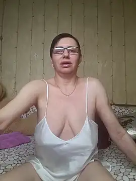 Amberhotqueen online show from March 2025 03:48:02 PM