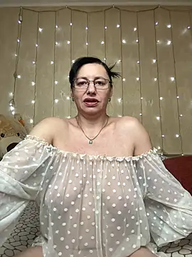 Amberhotqueen online show from February 2026 08:46:01 AM