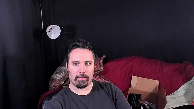 Metalstud online show from November 2025 03:28:02 AM