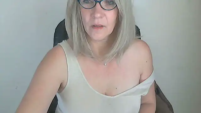 Snapshot of -K-- chatting on November 2025 10:29:01 AM -K-- online show from November 2025 10:29:01 AM