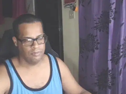 Snapshot of thesugar32 chatting on October 2025 02:09:02 AM thesugar32 online show from October 2025 02:09:02 AM