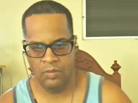 Snapshot of thesugar32 chatting on November 2025 01:00:01 PM thesugar32 online show from November 2025 01:00:01 PM