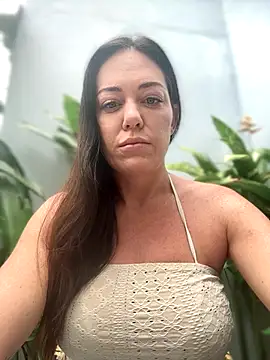 LilliThelo online show from November 2025 04:48:01 AM