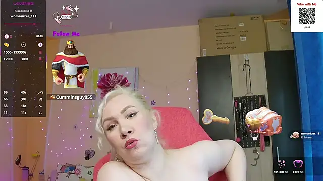 Snapshot of MissLexyGold chatting on October 2025 01:10:02 PM MissLexyGold online show from October 2025 01:10:02 PM