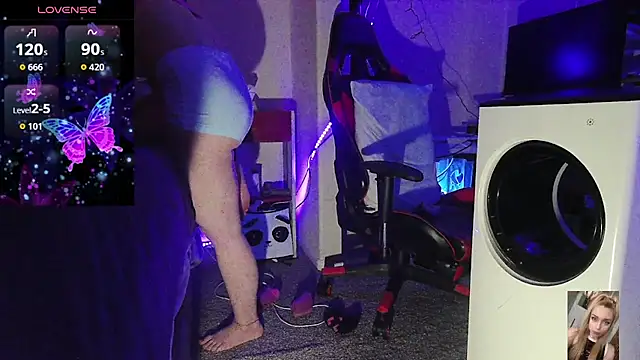 Blondiewithanass online show from February 2026 05:05:02 PM