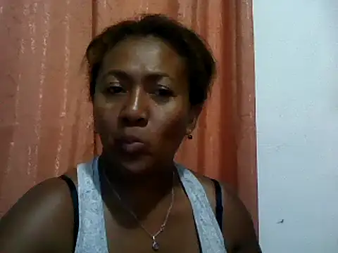 Snapshot of sexyladii chatting on December 2024 04:38:02 PM sexyladii online show from December 2024 04:38:02 PM