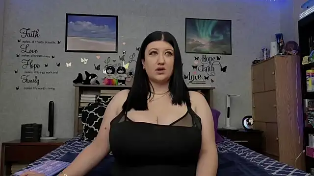 Rayna online show from January 2025 12:57:02 AM