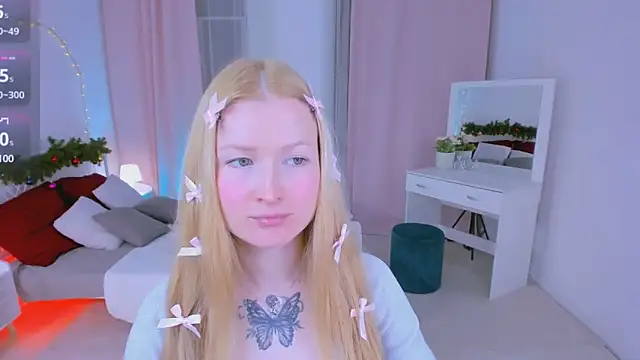 Laly Peach online show from December 2024 04:14:02 PM