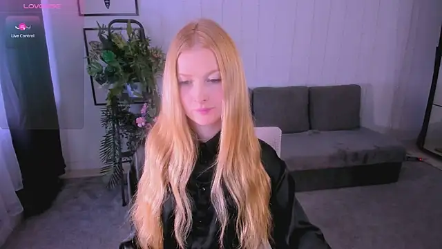 Laly Peach online show from March 2025 05:06:02 PM