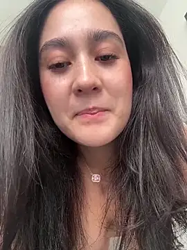 Nina lovi online show from May 2026 08:58:02 PM