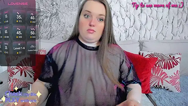 Snapshot of _MarryGirl_ chatting on February 2025 07:30:02 PM  MarryGirl  online show from February 2025 07:30:02 PM
