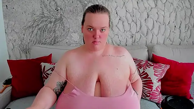 Snapshot of _MarryGirl_ chatting on March 2025 06:05:02 AM  MarryGirl  online show from March 2025 06:05:02 AM