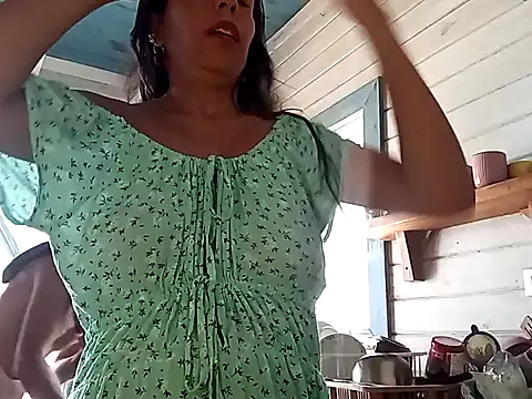 Luna-Natural online show from February 2025 04:24:02 PM