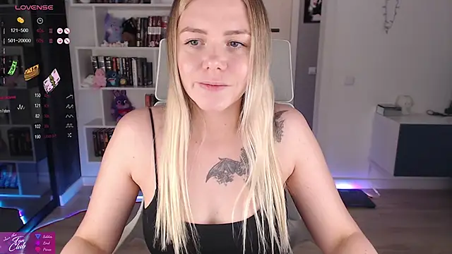 Emma Bryan online show from September 2025 08:41:01 PM