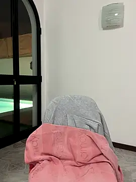 Snapshot of nicole_98 chatting on October 2025 05:26:02 PM nicole 98 online show from October 2025 05:26:02 PM